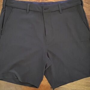 Mizzen + Main Men’s Helmsman shorts